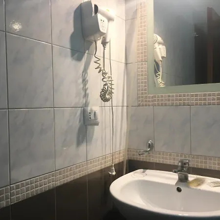 Toffa Place In Hotell 2*