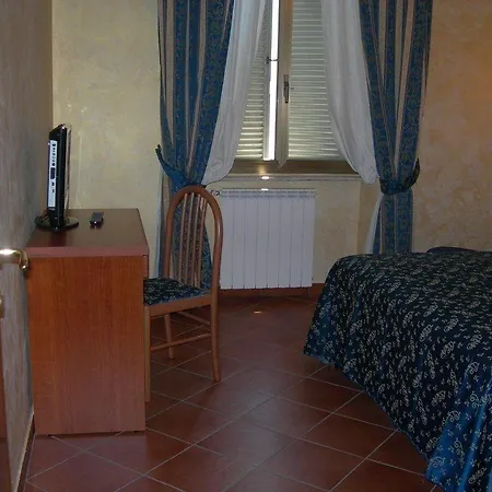 Toffa Place In 2* Róma