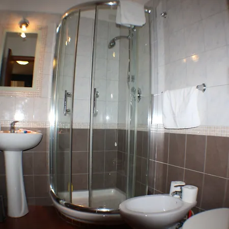 Toffa Place In Szálloda Róma