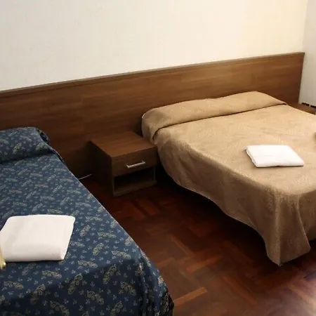 Toffa Place In Szálloda Róma