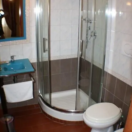 Szálloda Toffa Place In 2*