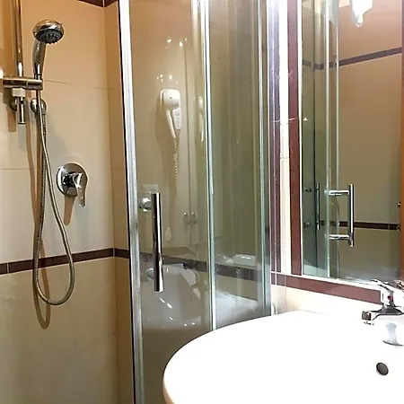 Toffa Place In Szálloda 2*
