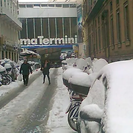 Toffa Place In Szálloda