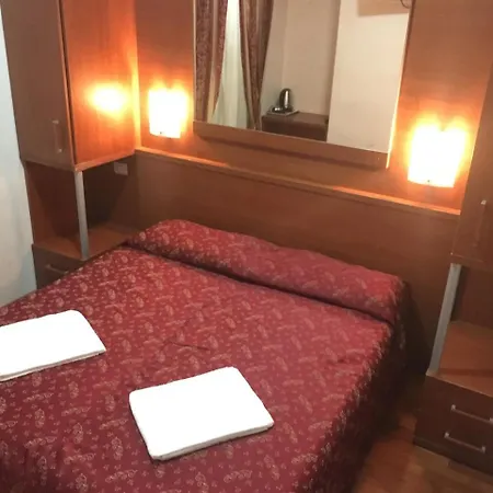 Toffa Place In Hotel Rzym